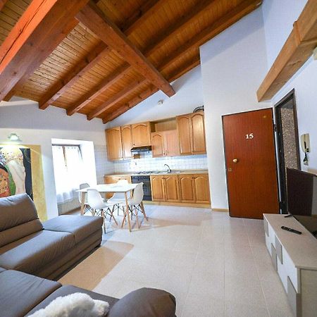 Family Retreat Apartment Riva del Garda Bagian luar foto